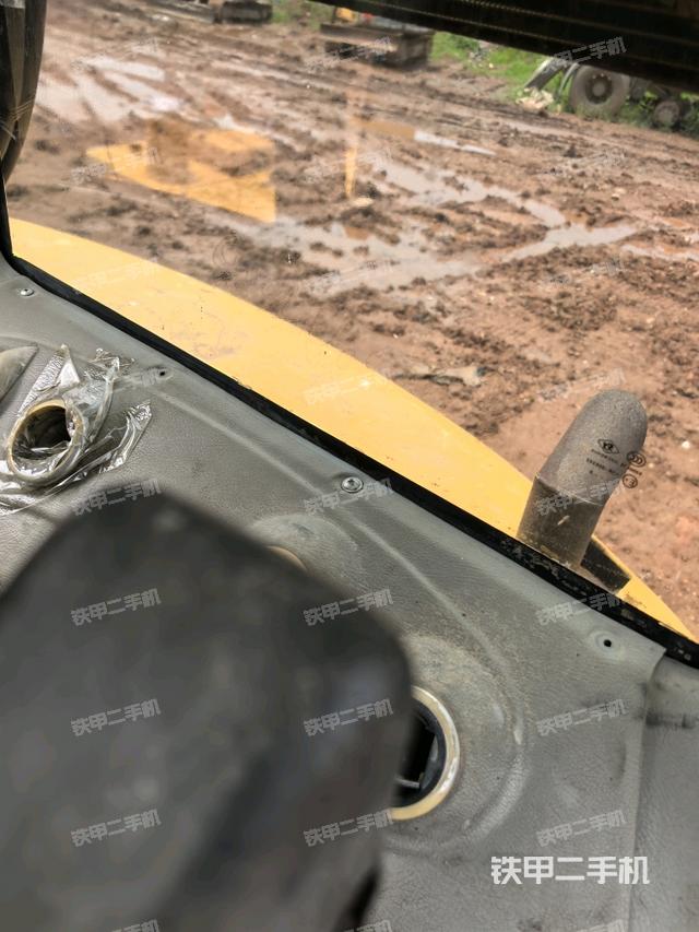 后窗玻璃角標(biāo)（駕駛室部分）