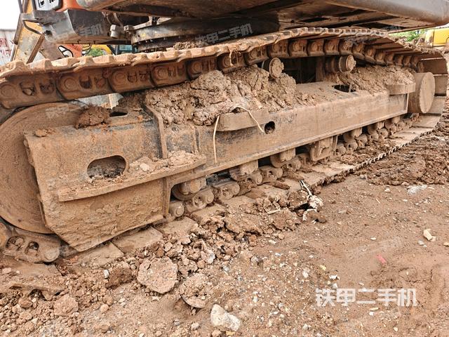 右側(cè)行走馬達(dá)蓋板(行走機(jī)構(gòu)) 右側(cè)行走馬達(dá)蓋板(行走機(jī)構(gòu))