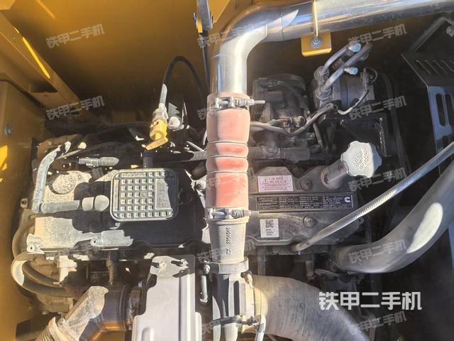 發(fā)動(dòng)機(jī)整體俯視(整機(jī)外觀) 發(fā)動(dòng)機(jī)整體俯視(整機(jī)外觀)