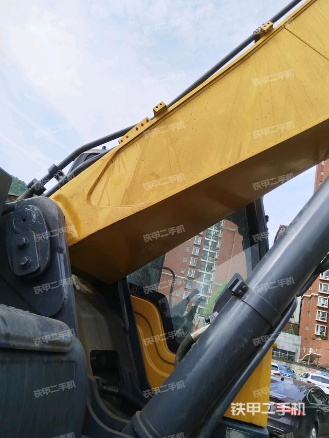 大臂根部?斜視(工作和回轉(zhuǎn)裝置) 大臂根部?斜視(工作和回轉(zhuǎn)裝置)