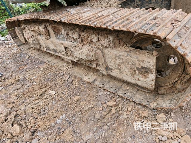 左側(cè)履帶整體?(行走機(jī)構(gòu)) 左側(cè)履帶整體?(行走機(jī)構(gòu))