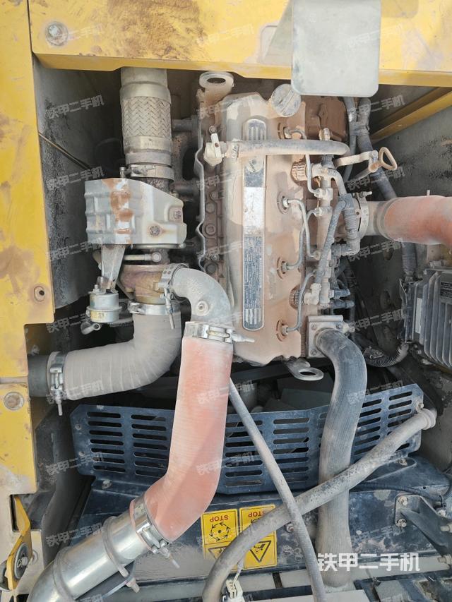 氣門室蓋螺絲特寫（上車部件）