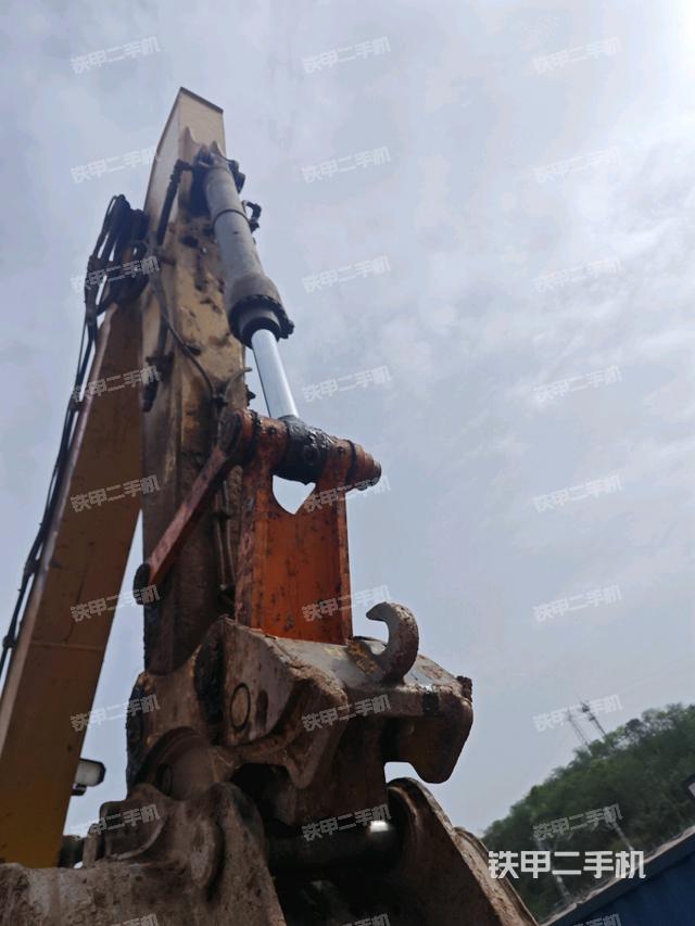 小臂整體右前（工作和回轉裝置）