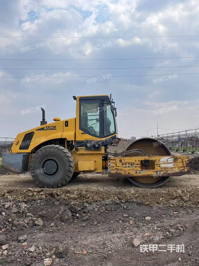 整機(jī)右側(cè)(設(shè)備外觀及核心部件) 整機(jī)右側(cè)(設(shè)備外觀及核心部件)