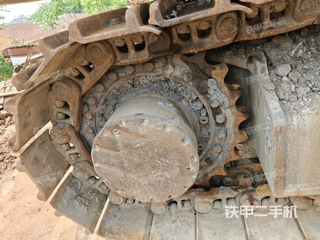 右侧履带整体（行走机构）