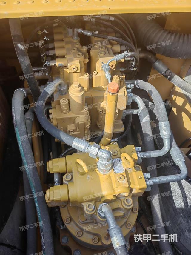 回轉(zhuǎn)馬達(dá)（上車部件）