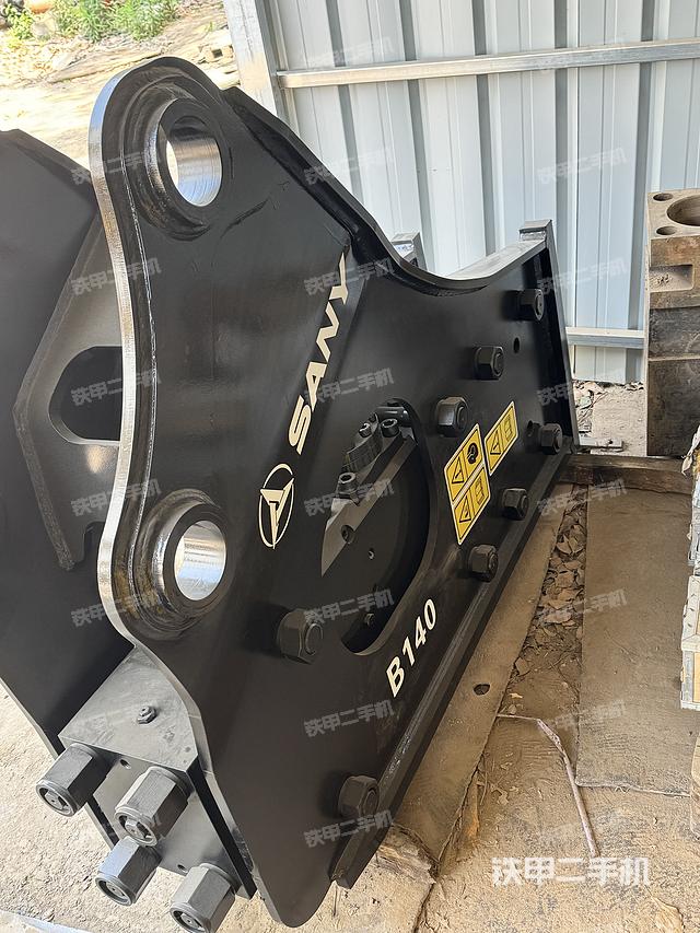 整機(jī)右后45°（設(shè)備外觀及核心部件）