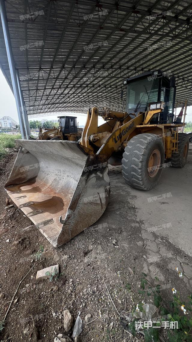 整機(jī)右后45°(整機(jī)外觀及大件) 整機(jī)右后45°(整機(jī)外觀及大件)