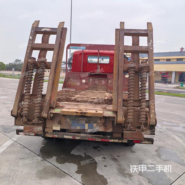 整機右后45°(設(shè)備外觀及核心部件) 整機右后45°(設(shè)備外觀及核心部件)