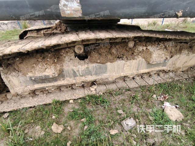 右側(cè)履帶整體(行走機(jī)構(gòu)) 右側(cè)履帶整體(行走機(jī)構(gòu))