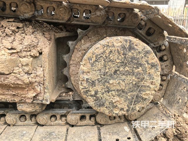 左驅(qū)動(dòng)輪（行走機(jī)構(gòu)）