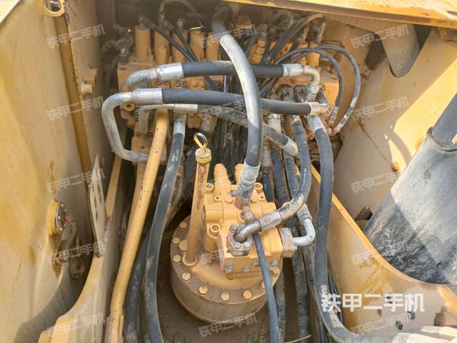 回轉(zhuǎn)馬達（上車部件）