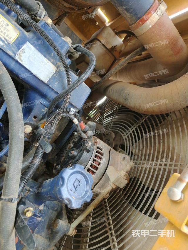 散熱器正面(動力系統(tǒng)) 散熱器正面(動力系統(tǒng))