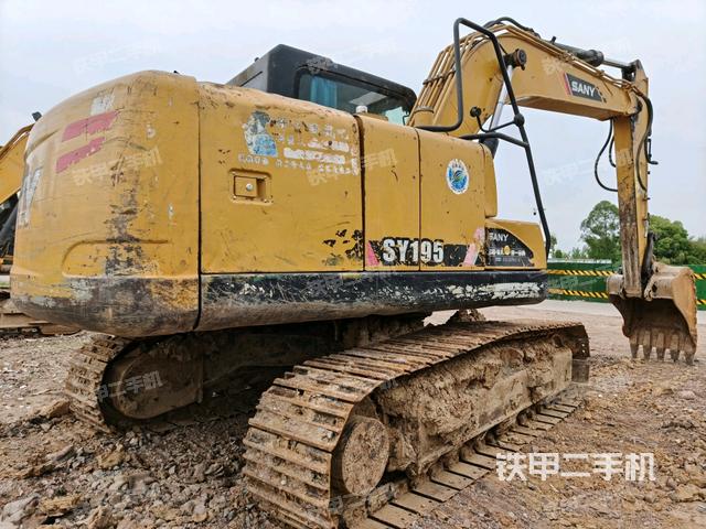 右后45(整機(jī)外觀) 右后45(整機(jī)外觀)