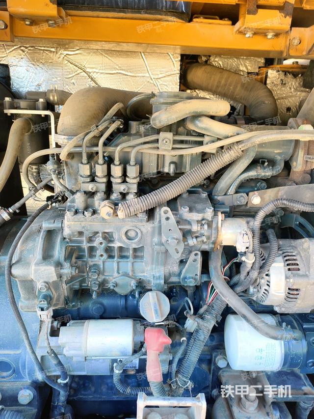 發(fā)動(dòng)機(jī)室（上車部件）