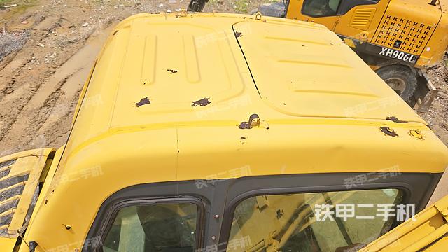 驾驶室顶部（整机外观）