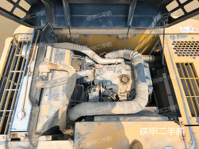 發(fā)動(dòng)機(jī)整體俯視(整機(jī)外觀) 發(fā)動(dòng)機(jī)整體俯視(整機(jī)外觀)