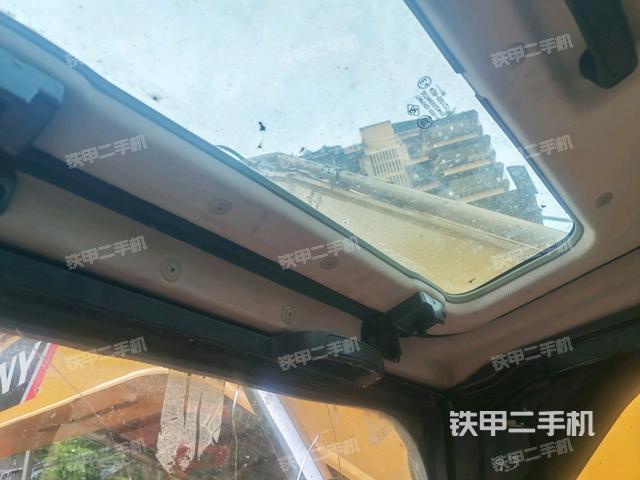 右側(cè)玻璃角標(biāo)（駕駛室部分）