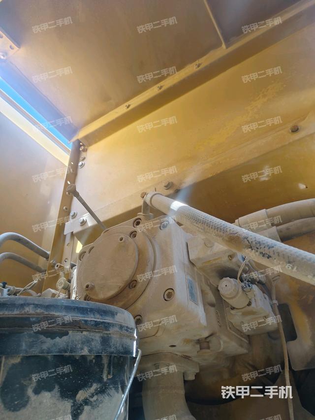 液壓泵斜45?左(大件艙室) 液壓泵斜45?左(大件艙室)