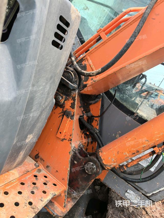 大臂根部?斜(工作和回轉(zhuǎn)裝置) 大臂根部?斜(工作和回轉(zhuǎn)裝置)