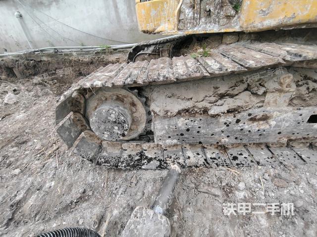 右側(cè)履帶整體?(行走機(jī)構(gòu)) 右側(cè)履帶整體?(行走機(jī)構(gòu))