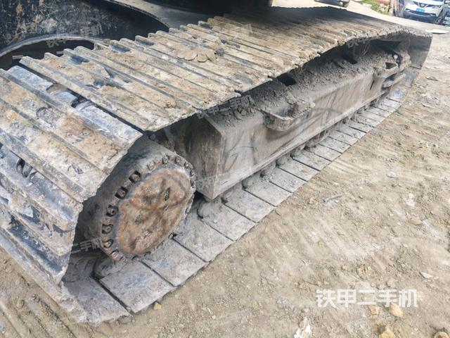 左側(cè)履帶整體?（行走機(jī)構(gòu)）