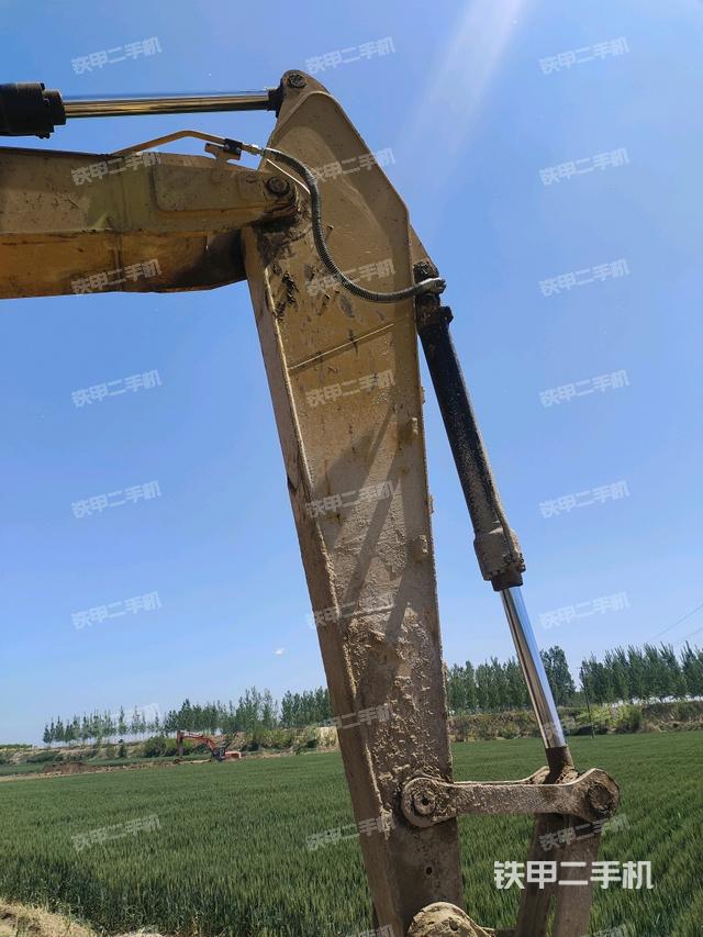 大臂整體?右側(cè)(工作和回轉(zhuǎn)裝置) 大臂整體?右側(cè)(工作和回轉(zhuǎn)裝置)