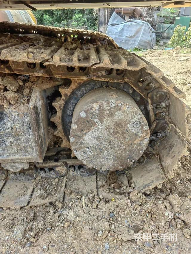 左驅(qū)動(dòng)輪（行走機(jī)構(gòu)）