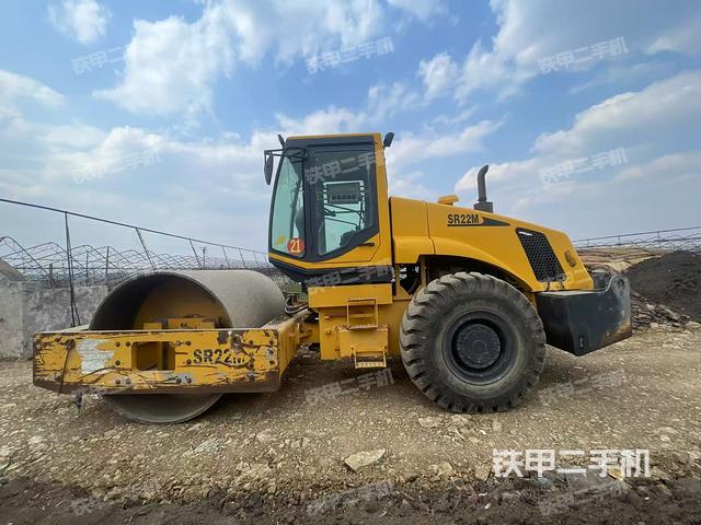 整機(jī)左側(cè)(設(shè)備外觀及核心部件) 整機(jī)左側(cè)(設(shè)備外觀及核心部件)