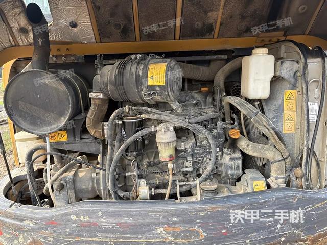 發(fā)動(dòng)機(jī)整體俯視(整機(jī)外觀) 發(fā)動(dòng)機(jī)整體俯視(整機(jī)外觀)