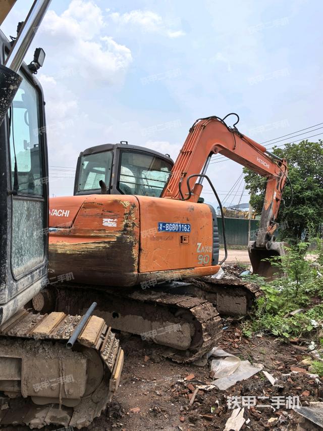 右后45(整機(jī)外觀) 右后45(整機(jī)外觀)