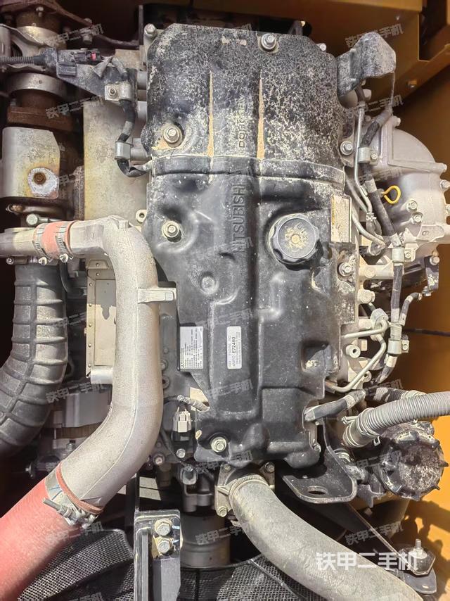 發(fā)動(dòng)機(jī)室（上車部件）