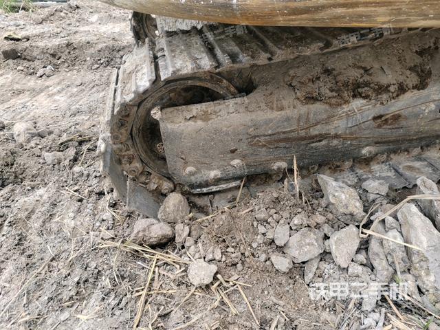 左側(cè)履帶整體?(行走機(jī)構(gòu)) 左側(cè)履帶整體?(行走機(jī)構(gòu))