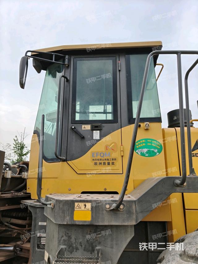 駕駛室頂部 外(駕駛室部分) 駕駛室頂部 外(駕駛室部分)