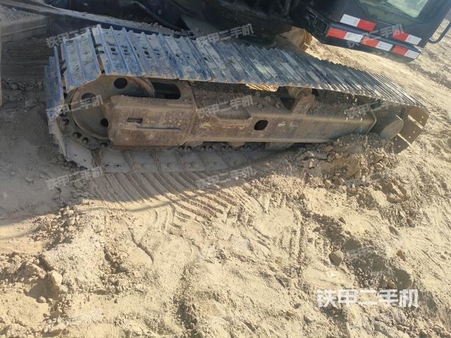 左側(cè)履帶整體?（行走機(jī)構(gòu)）