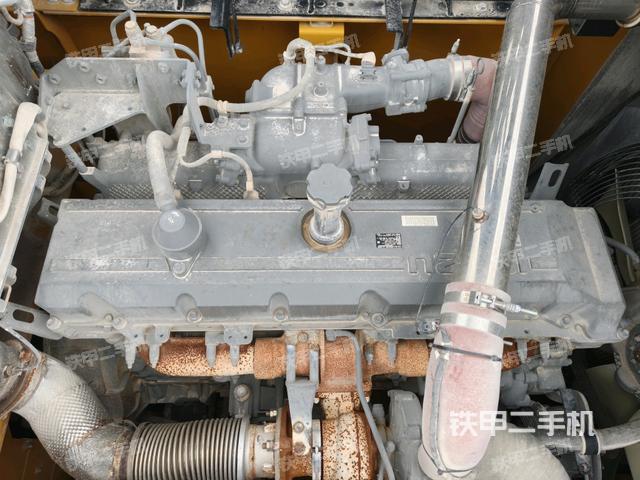 發(fā)動機整體俯視(整機外觀) 發(fā)動機整體俯視(整機外觀)