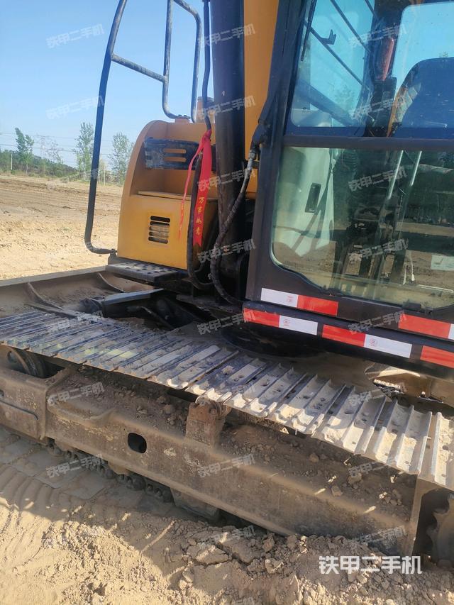 轉(zhuǎn)盤和下車架正前（工作和回轉(zhuǎn)裝置）