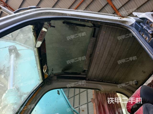 頂棚整體(駕駛室部分) 頂棚整體(駕駛室部分)