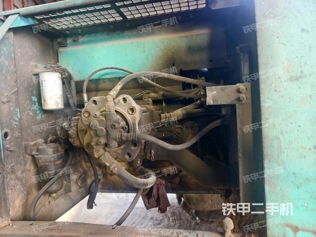 液壓泵斜45?右(大件艙室) 液壓泵斜45?右(大件艙室)