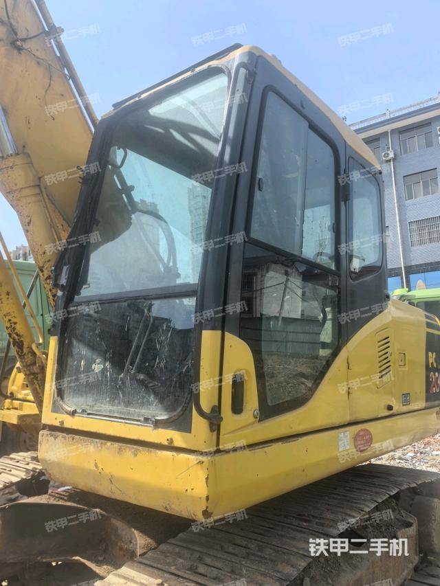 駕駛室正側(cè)（駕駛室部分）