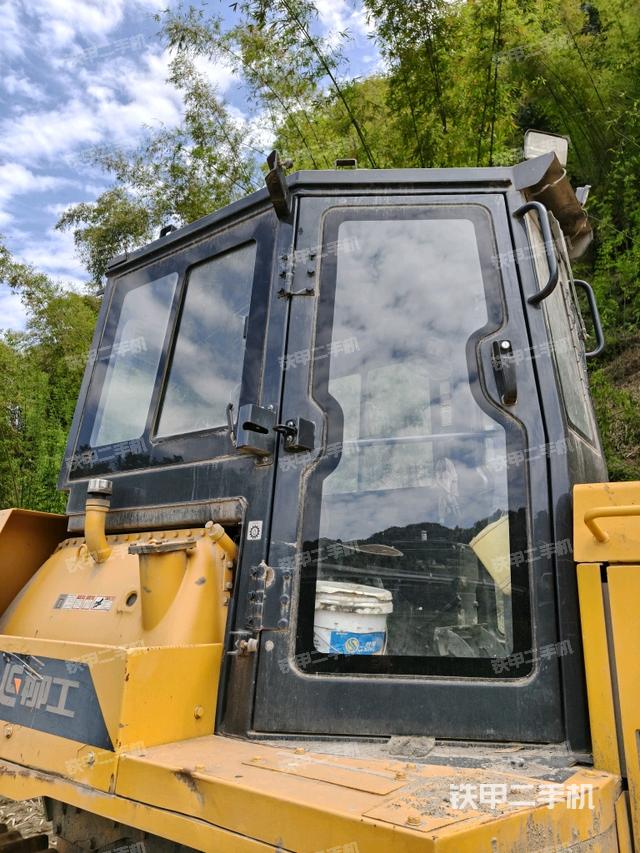 駕駛室右側(cè)全景照（推土機駕駛室）