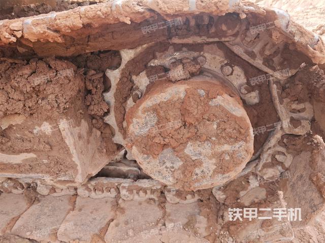 右驅(qū)動輪（行走機構）