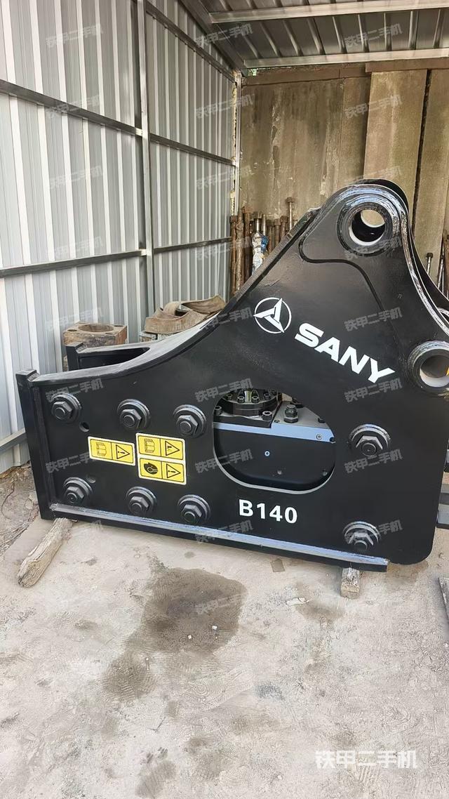 整機(jī)左側(cè)（設(shè)備外觀及核心部件）