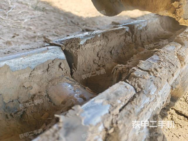 右側(cè)行走馬達(dá)蓋板(行走機(jī)構(gòu)) 右側(cè)行走馬達(dá)蓋板(行走機(jī)構(gòu))