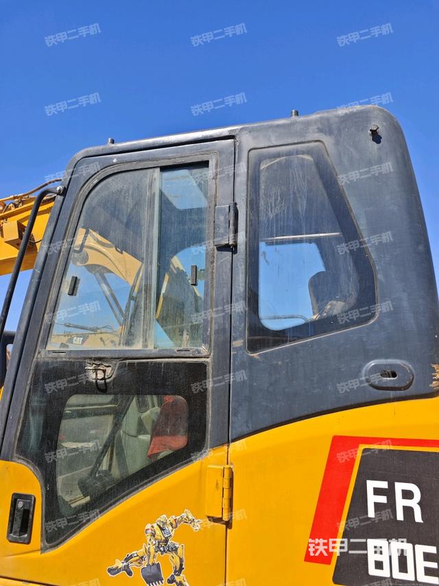 駕駛室頂部（整機(jī)外觀）