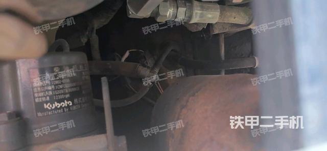 回轉(zhuǎn)馬達(dá)和主控閥(整機(jī)外觀) 回轉(zhuǎn)馬達(dá)和主控閥(整機(jī)外觀)