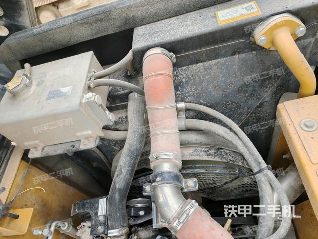 水箱+風(fēng)扇特寫(xiě)(上車(chē)部件) 水箱+風(fēng)扇特寫(xiě)(上車(chē)部件)