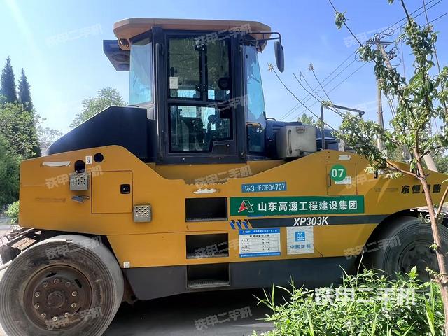 整機(jī)右側(cè)（設(shè)備外觀及核心部件）