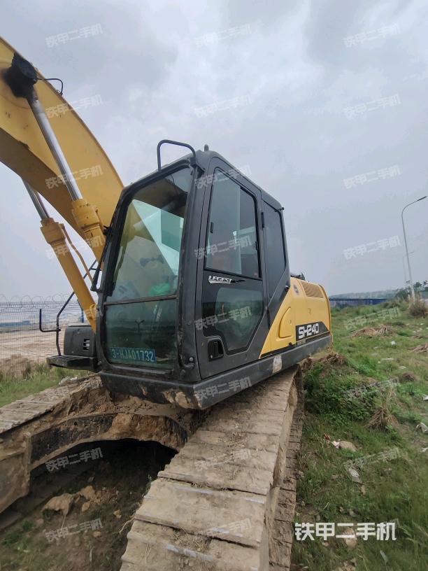 駕駛室左前45度(駕駛室部分) 駕駛室左前45度(駕駛室部分)