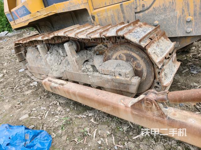 右引導輪（推土機底盤及工作裝置）